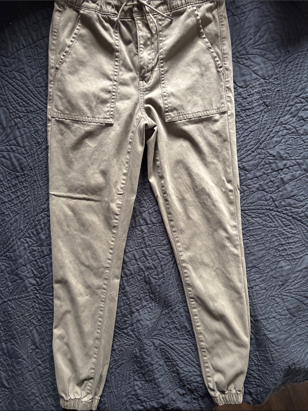 American Eagle Outfitters Women's Skinny Pants in Light Olive